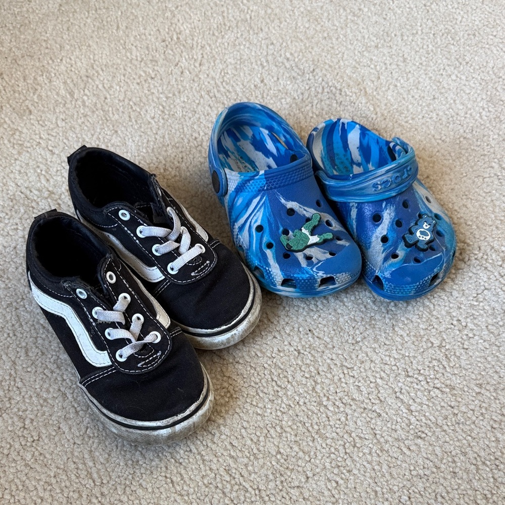 Toddler boys size 9 shoes